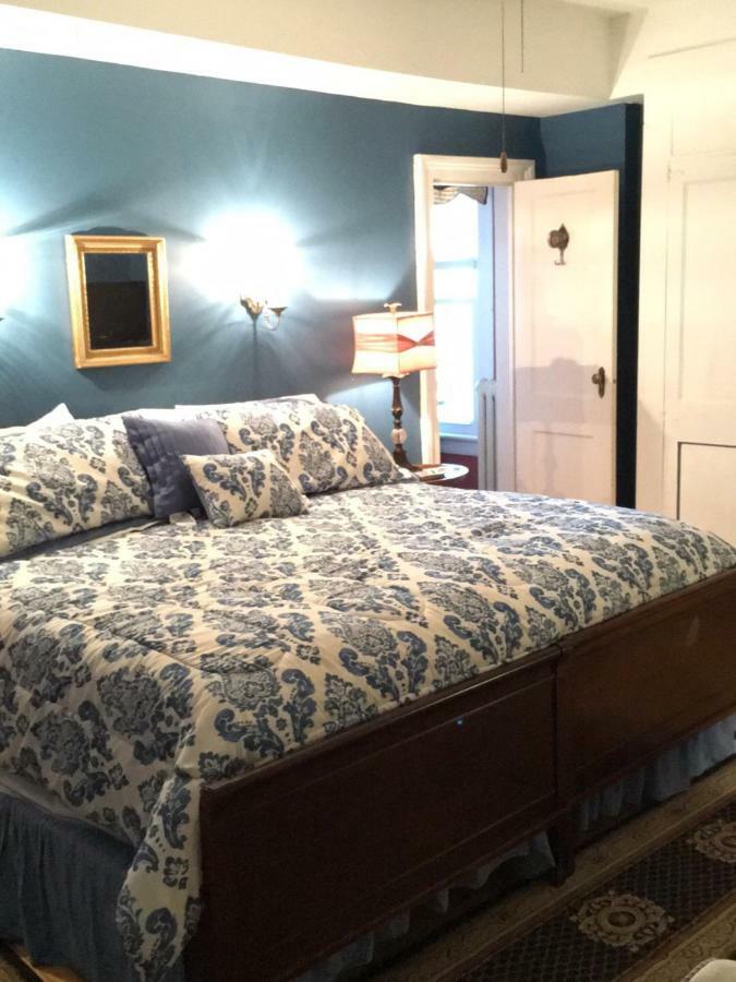 The Red Hook Country Inn, An "Old Rhinebeck" Bed & Breakfast Exterior photo