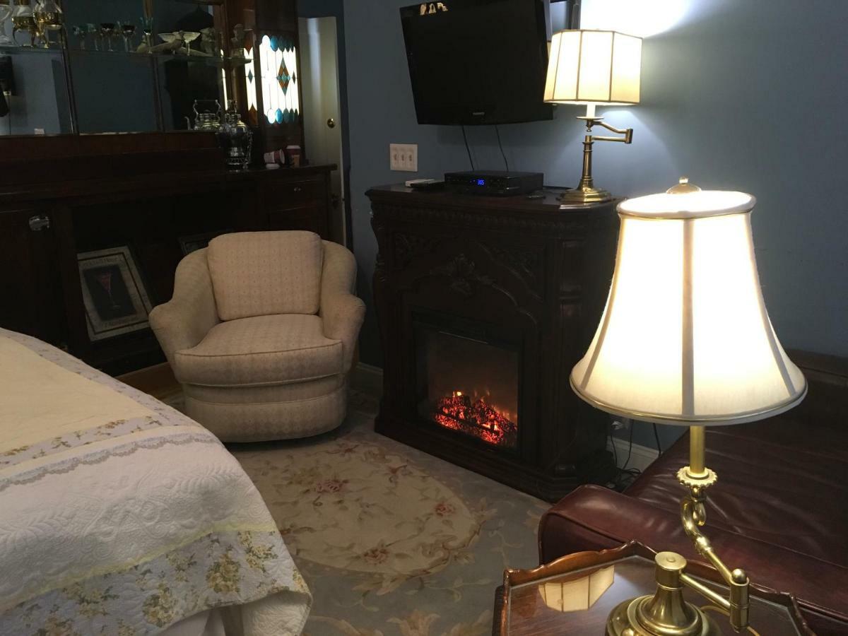 The Red Hook Country Inn, An "Old Rhinebeck" Bed & Breakfast Exterior photo