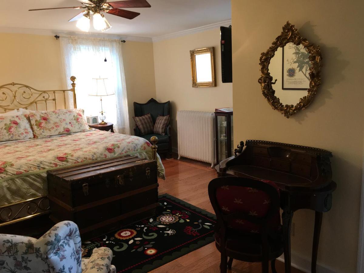 The Red Hook Country Inn, An "Old Rhinebeck" Bed & Breakfast Exterior photo